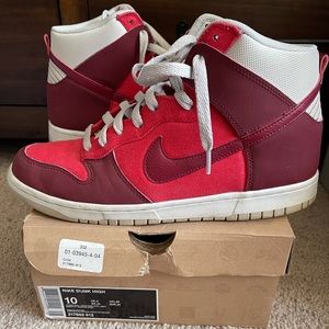 Men’s Pre-Owned Red Nike Dunk High Size 10